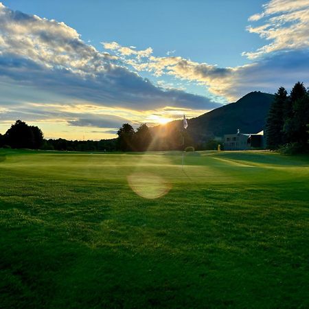 Teehouse Golf Apartment Celadna Luaran gambar